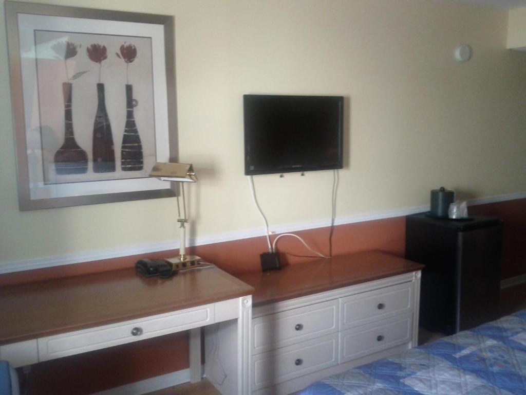 Budget Inn 2000 Хамилтън Екстериор снимка