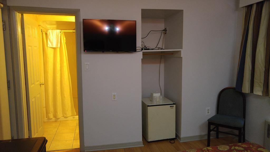 Budget Inn 2000 Хамилтън Екстериор снимка