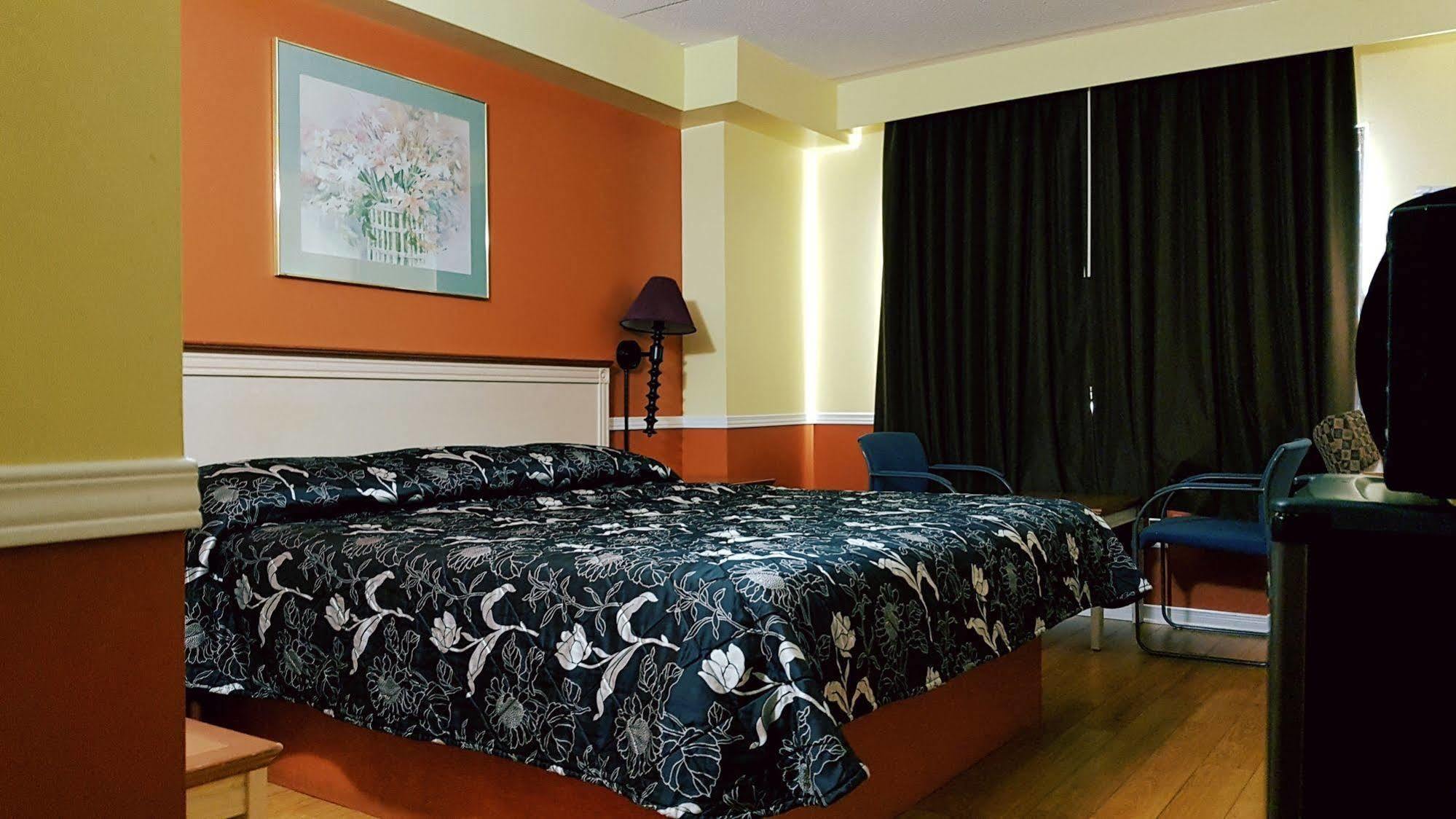 Budget Inn 2000 Хамилтън Екстериор снимка