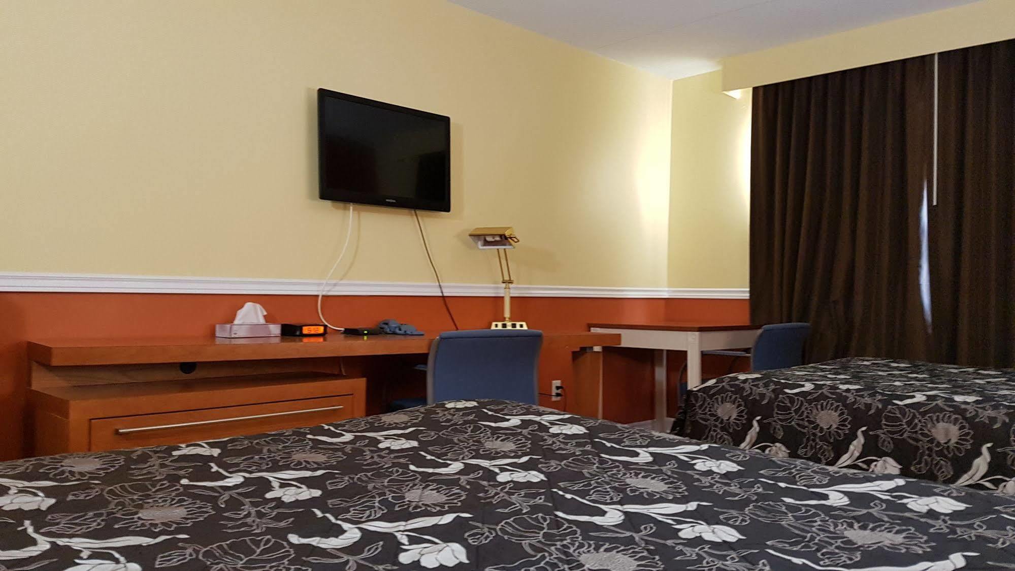 Budget Inn 2000 Хамилтън Екстериор снимка